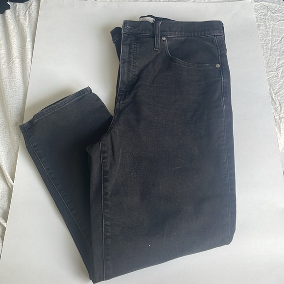 Madewell Classic Straight Jean 32 - Picture 2 of 7